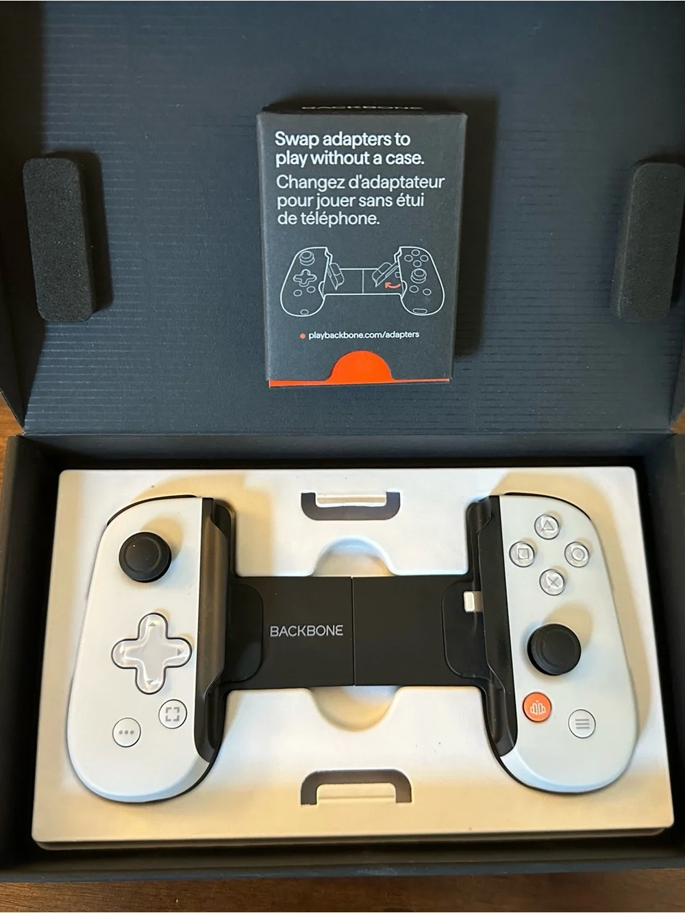 Backbone Mobile Gaming Controller - PlayStation and Lightening Connection